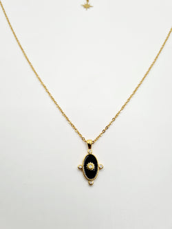 Collier Sarah