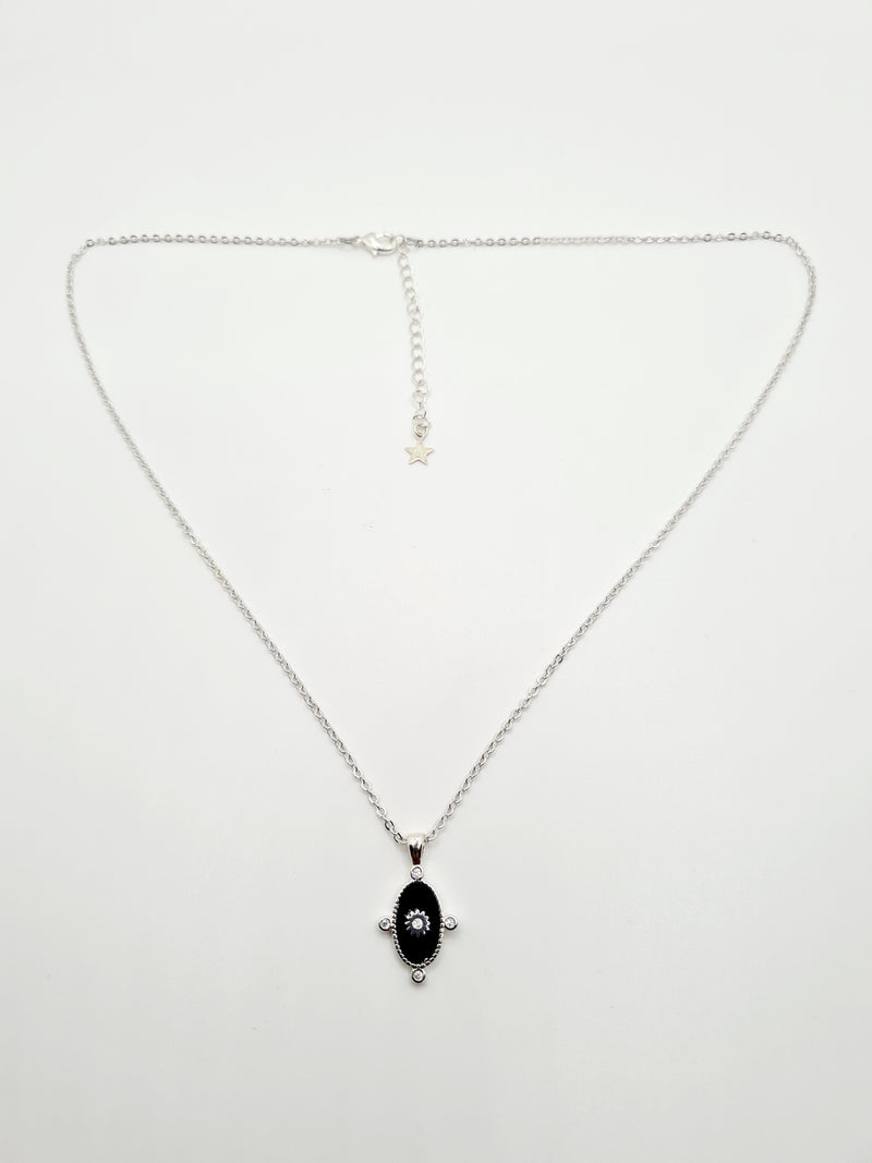 Collier Sarah